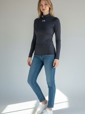 Under Armour Women’s Black Long-Sleeve Compression Top
